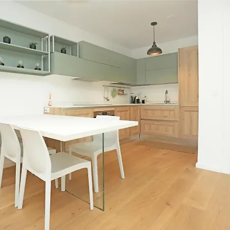 Patty 1 A Modern With Outdoor Kitchen & Terrace In