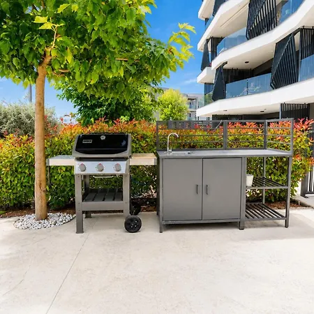 شقة Patty 1 A Modern With Outdoor Kitchen & Terrace In